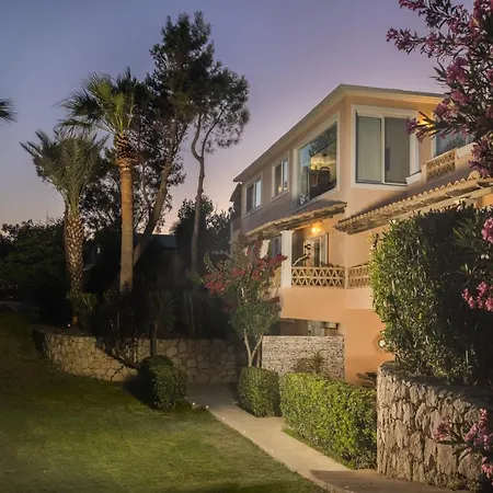 Διαμέρισμα 5, Unique Location - Sea View *