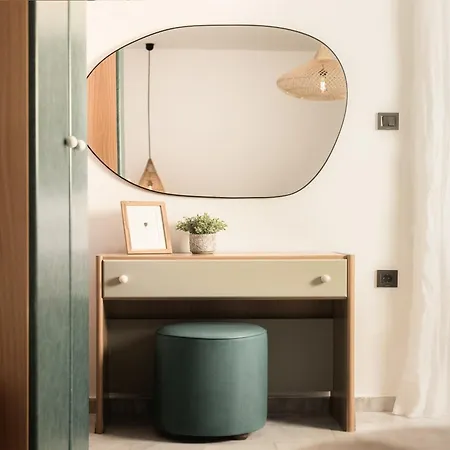 Apartment 5, Unique Location - Sea View